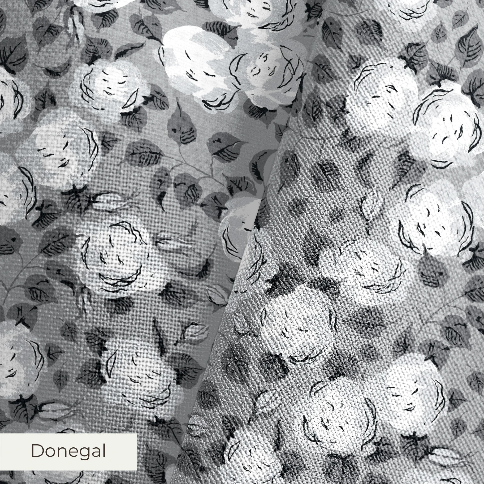 Disney | Baxter Mill - Alice in Wonderland - Roses Minimal Fabric