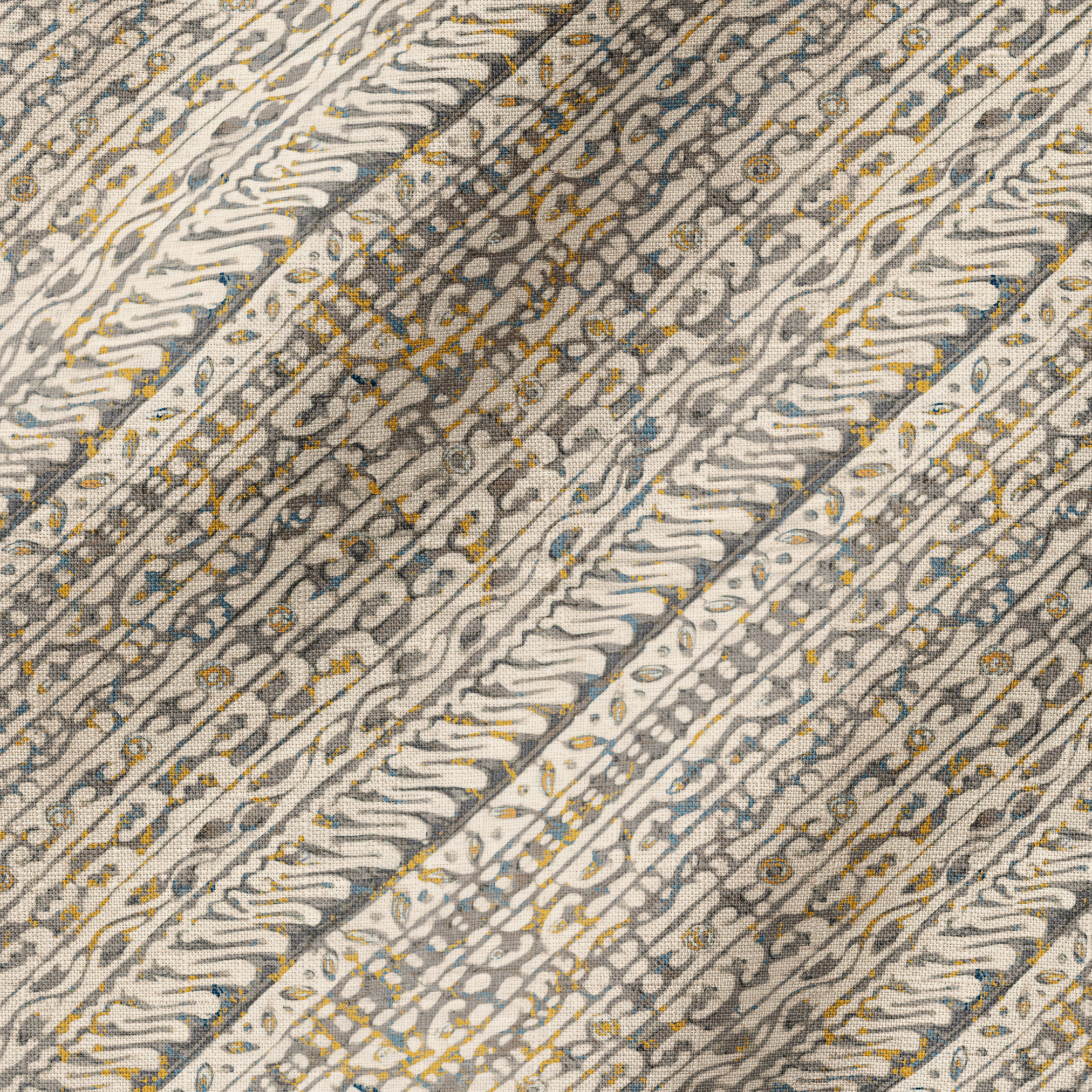  slightly rippled fabric #material_Newport