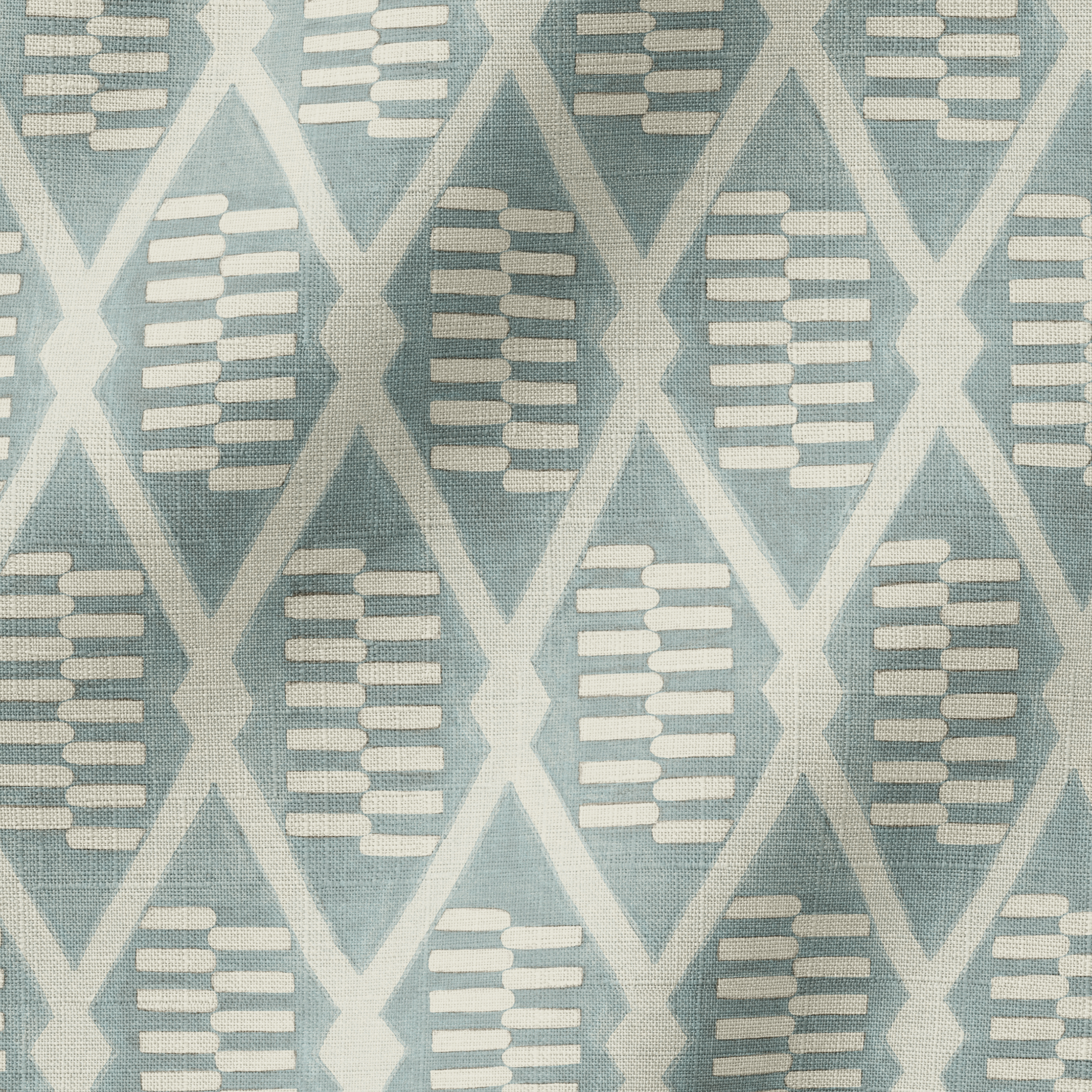  slightly rippled fabric #material_Newport