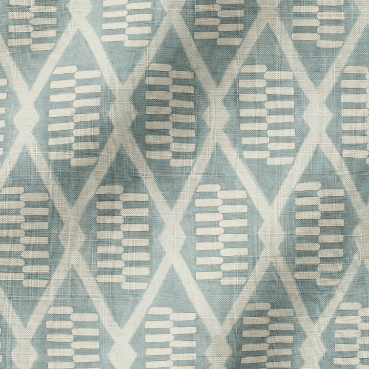  slightly rippled fabric #material_Newport