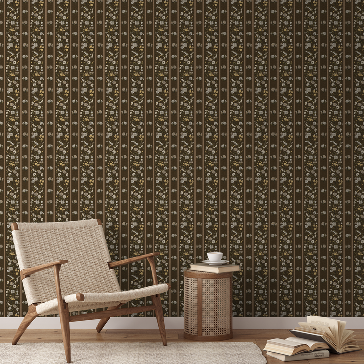  wallpaper lifestyle chair01 mockup 24in